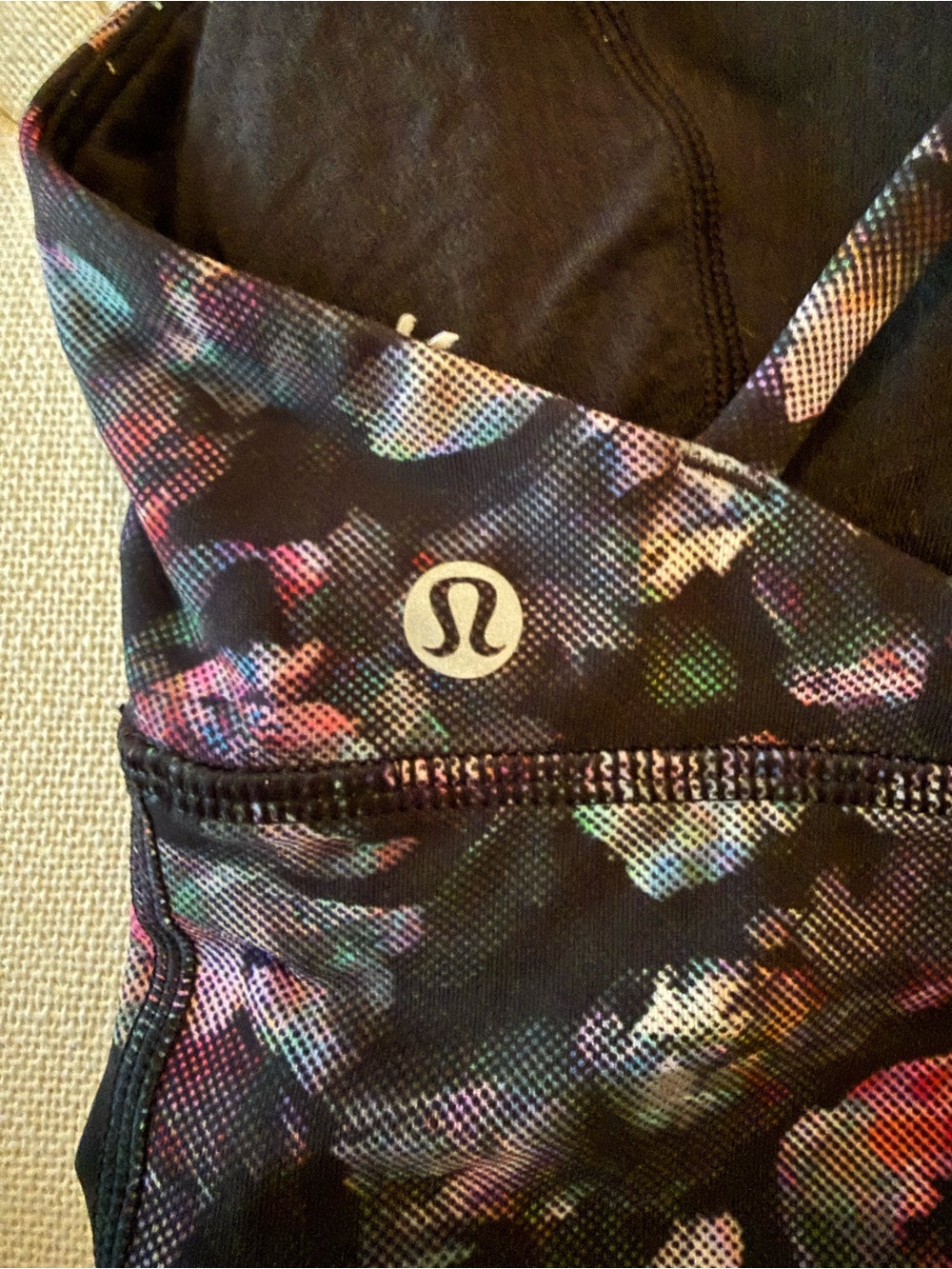 LULULEMON FREE TO BE WILD BRA SIZE 10 - Picture 3 of 4